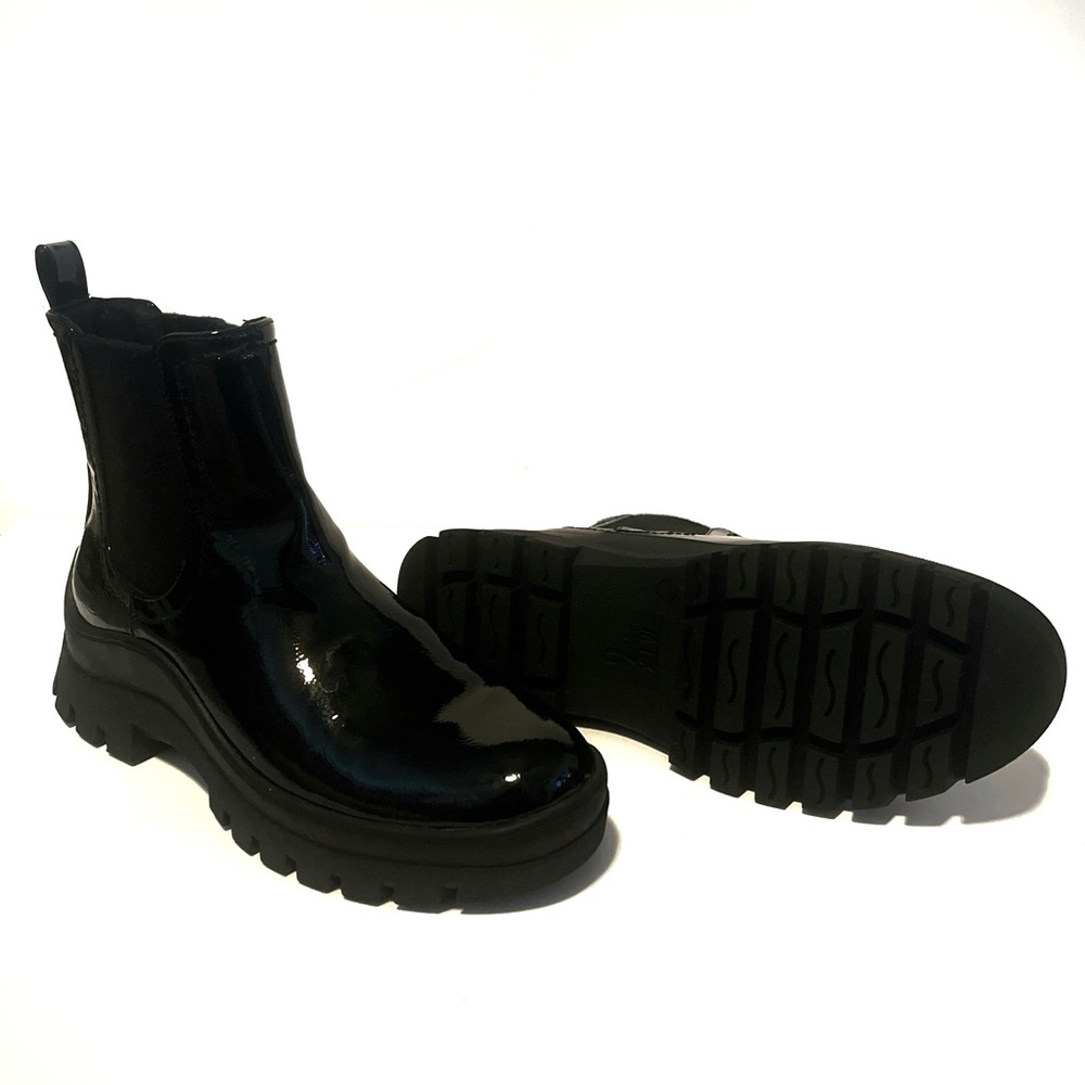 Lug Sole Chelsea Boots